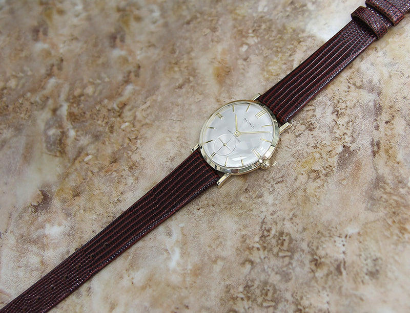 1960s Benrus 14k Solid Gold Men's Luxury Dress Watch